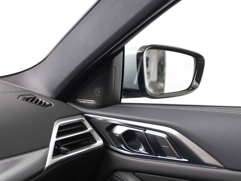 BMW Řada 4 430d xDrive Coupe - fotka 16 z 22