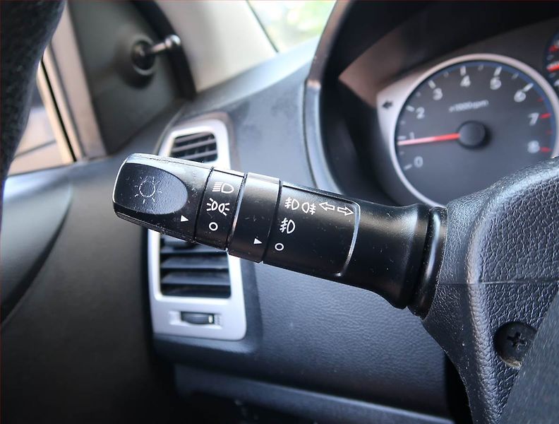 Hyundai i20 (2011) 1.2, po STK, oblíbený vůz - fotka 15 z 16