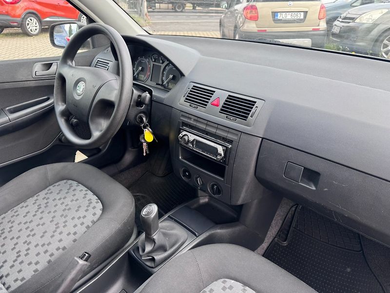 Škoda Fabia (2007) 1,2 HTP 40 KW STK SK - fotka 36 z 49