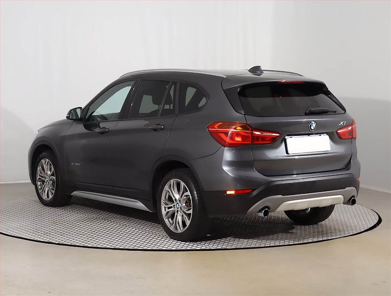 BMW X1 (2016) xDrive25d, 4X4, Automat - fotka 4 z 17