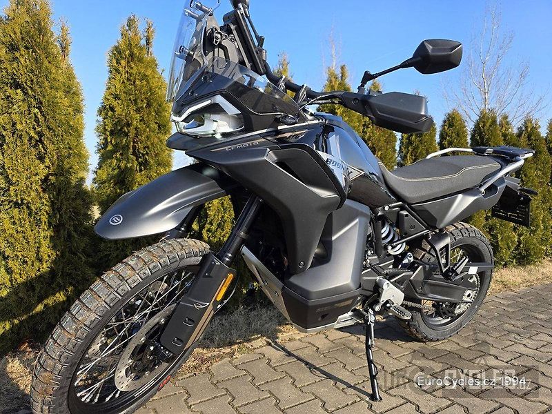 CFMOTO 800 MT (2026) X Akce - fotka 25 z 34