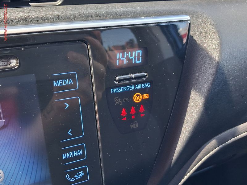 Toyota Auris (2017) 1.6i, 1.maj,ČR, AC, TZ, bixen - fotka 16 z 23