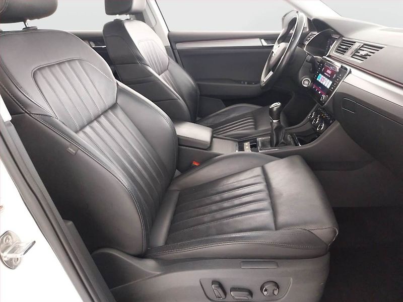 Škoda Superb (2019) Style 2.0 TDI, Serv.kniha - fotka 9 z 23