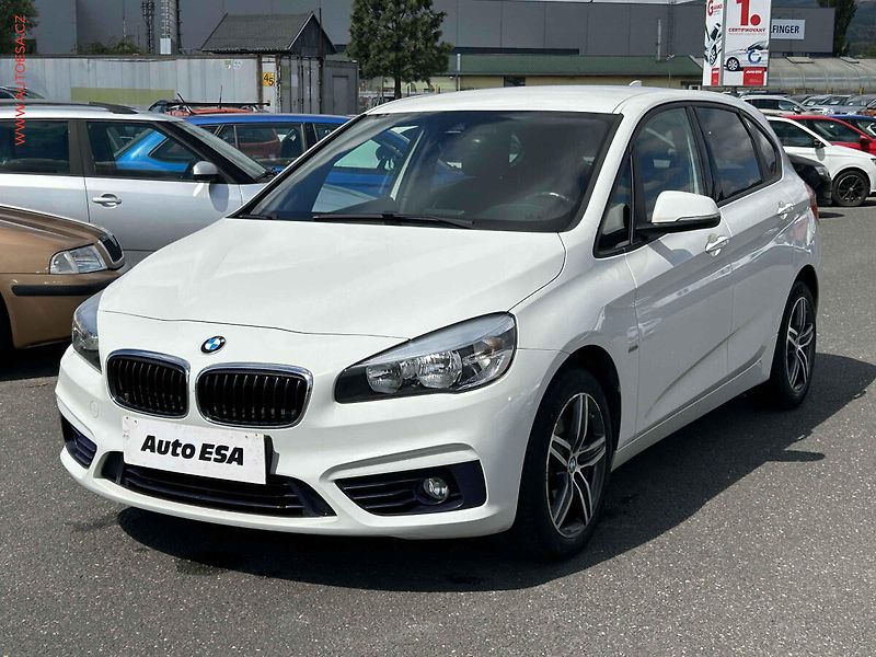 BMW Řada 2 (2016) 1.5i, ČR, autoAC, temp - fotka 3 z 19