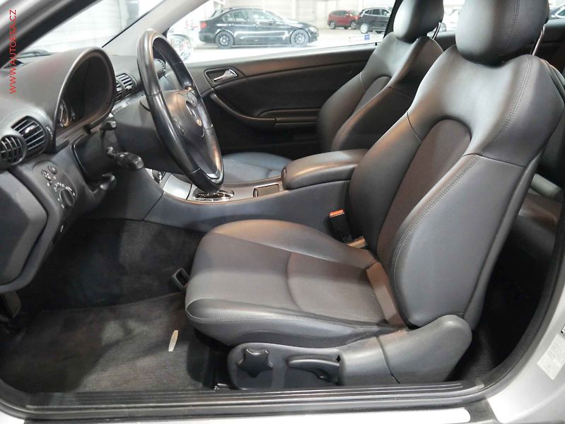 Mercedes-Benz CLC (2010) 1.6 i, ČR, AT, xenon, AC - fotka 9 z 17