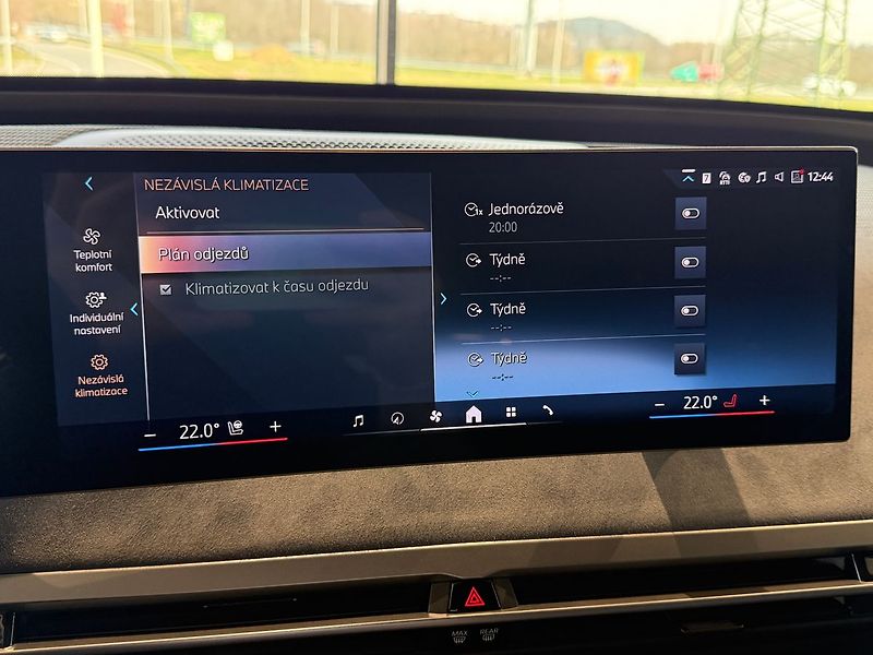 BMW Ostatní xDrive60, Masáž, Ventilace - fotka 30 z 41
