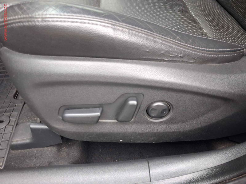 Hyundai Tucson (2015) 2.0 CRDi 4x4, 1.maj, AT - fotka 14 z 19