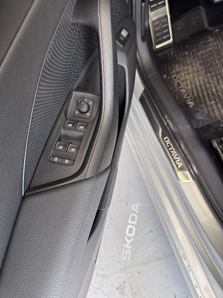 Škoda Octavia (2025) Octavia 2.0 TSI SportLine - fotka 17 z 21