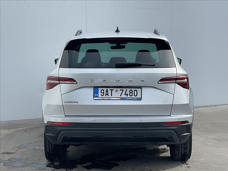 Škoda Karoq 2,0 TDI DSG Style Plus NAV+PDC - fotka 22 z 23