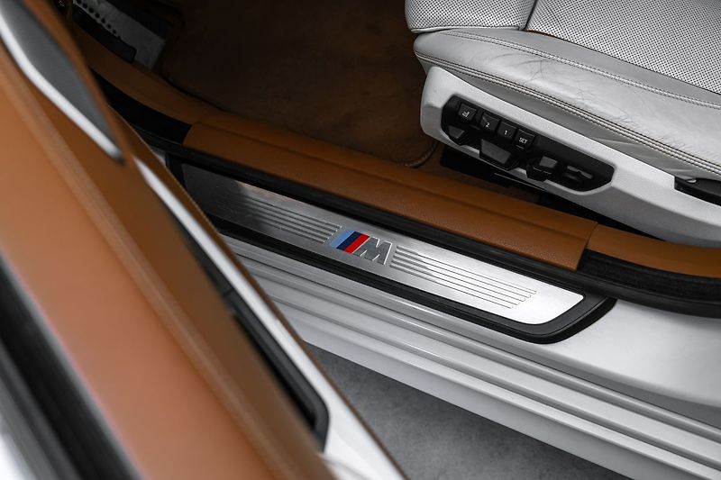 BMW Řada 6 i xD Gran Coupé Individuál - fotka 20 z 27