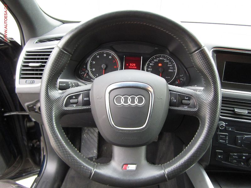 Audi Q5 (2009) 2.0 TFSi quattro, S-line - fotka 17 z 18