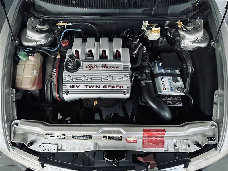 Alfa Romeo 156 2,0   16V TWIN SPARK 114kW,ČR - fotka 15 z 17