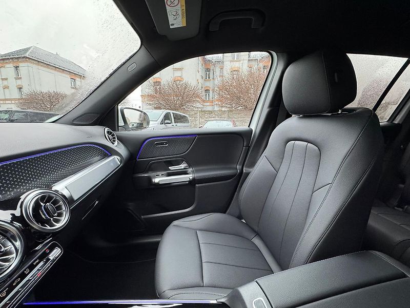 Mercedes-Benz GLB (2025) 200 d 4MATIC - fotka 13 z 25