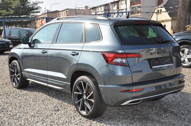 Škoda Karoq 2.0TSi 140kW 4x4 dsg SportLine - fotka 4 z 21