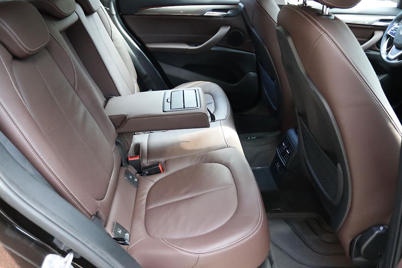 BMW X1 XDRIVE 25i F48 170kW - fotka 45 z 50