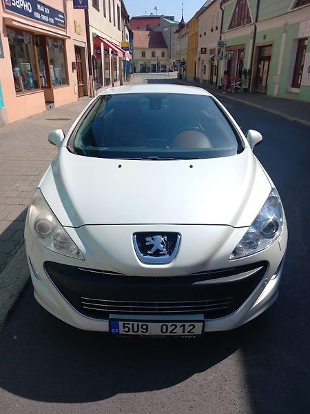 Peugeot 308 (2009) 1.6 KABRIO 103 kw AUTOMAT - fotka 2 z 24