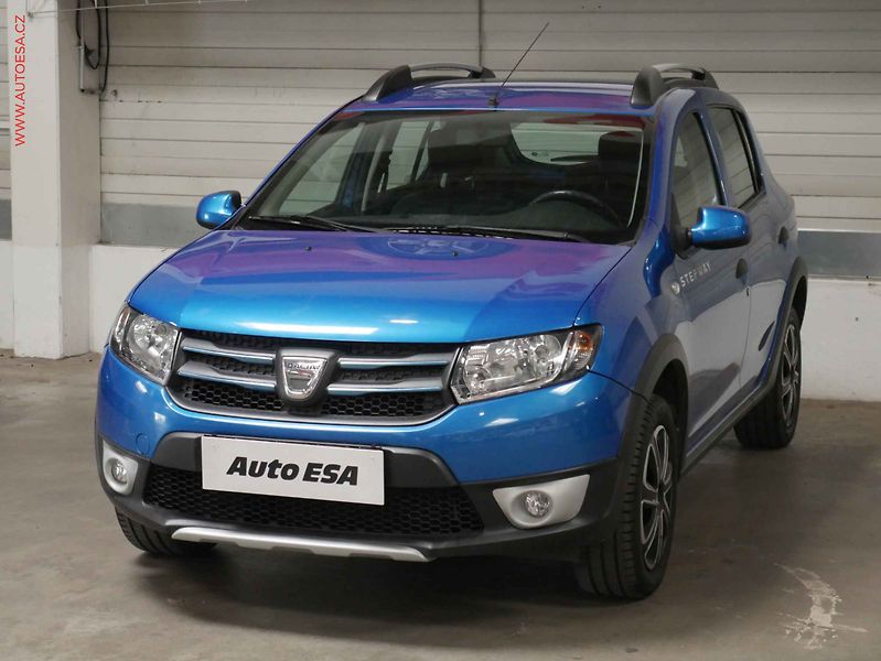 Dacia Sandero (2013) 1.0TCe, 2.maj,ČR, AC, tempo - fotka 3 z 16