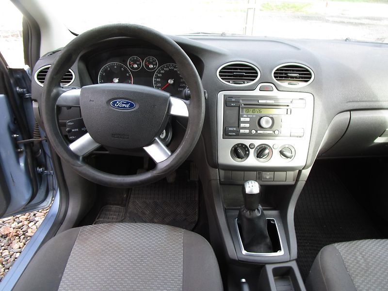 Ford Focus 1,6-74KW-1.MAJITEL-KOUPEN V ČR - fotka 7 z 13