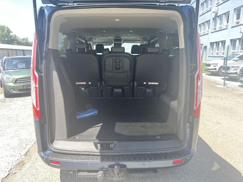 Ford Tourneo Custom 2.0TDCi 8MÍST AUTOMAT odp.DPH - fotka 34 z 46