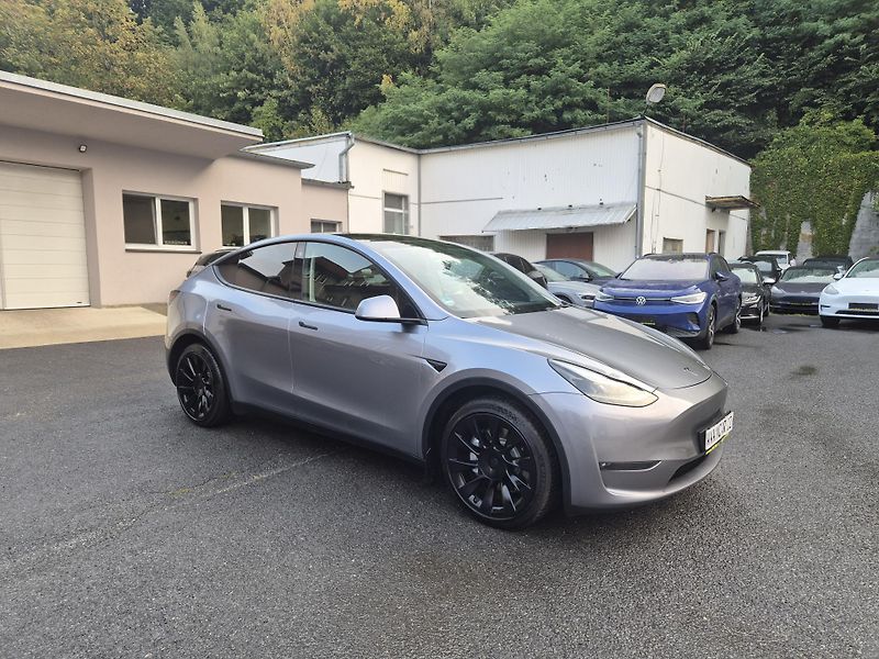 Tesla Model Y ZAMLUVENO ! - fotka 3 z 49
