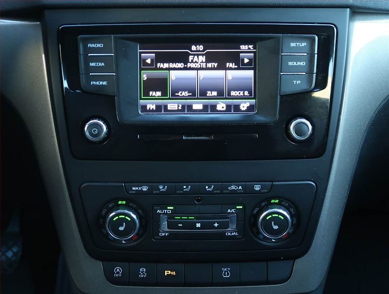 Škoda Yeti (2016) Elegance 2.0 TDI, Tempomat - fotka 12 z 20