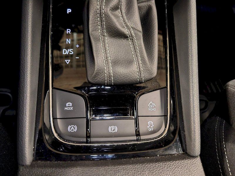 Škoda Karoq (2025) 2.0 TSI 140 kW DSG 4x4 Sportli - fotka 20 z 32