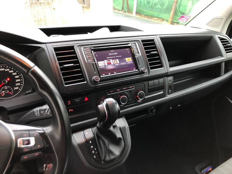 Volkswagen Caravelle (2016) 2,0 TDI 150 kW - fotka 17 z 22