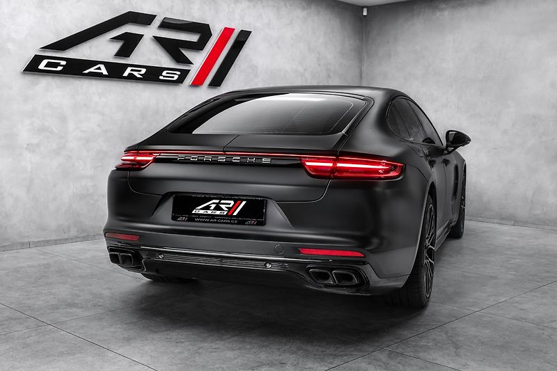 Porsche Panamera Turo S E-Hybrid Sport Chrono P - fotka 6 z 23