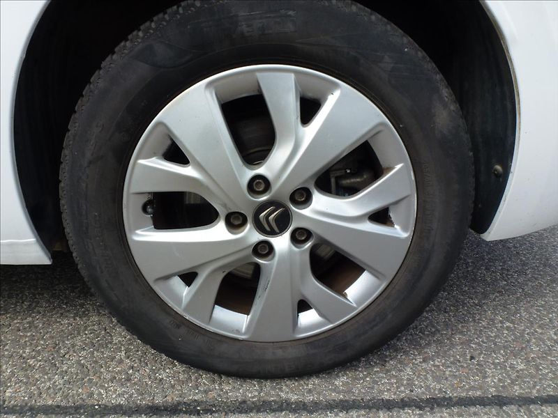 Citroën Grand C4 Picasso 1,2 PureTech 130HP Turbo 6MAN - fotka 44 z 51