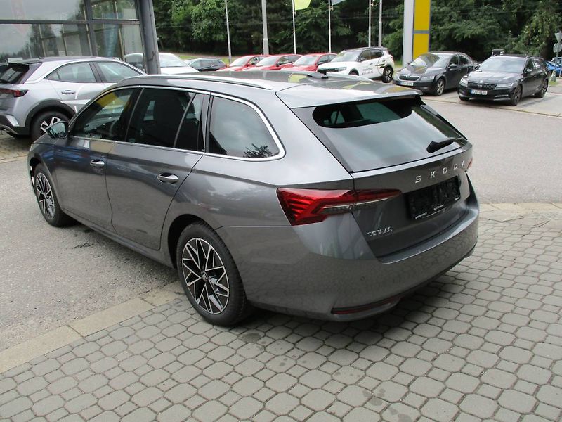 Škoda Octavia Combi Top Selection 2,0TDI 110 - fotka 7 z 15