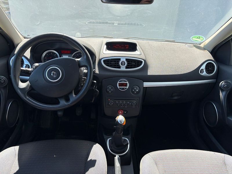 Renault Clio 1.5 dCi, 63kW, Klima - fotka 5 z 16