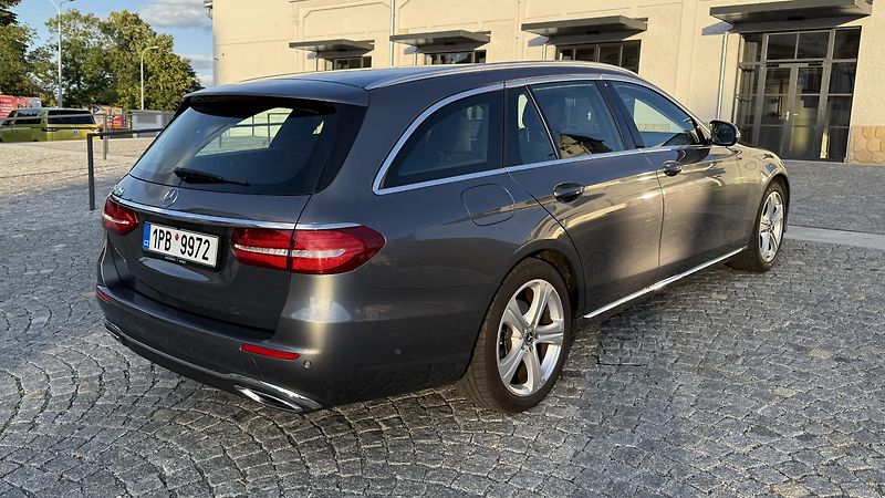 Mercedes-Benz Třídy E (2017) 220 d Kombi W213, serviska - fotka 7 z 18