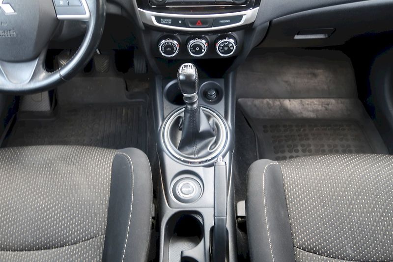 Mitsubishi ASX (2014) 1,8 Di-D 110 kW - fotka 23 z 26