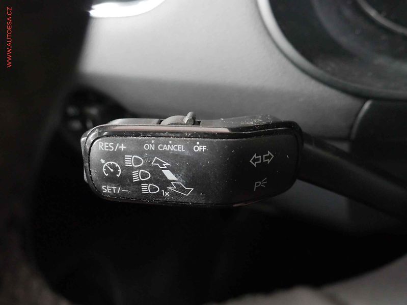 Škoda Octavia (2013) 2.0TDi, ČR, AAC, p.čidla - fotka 16 z 20