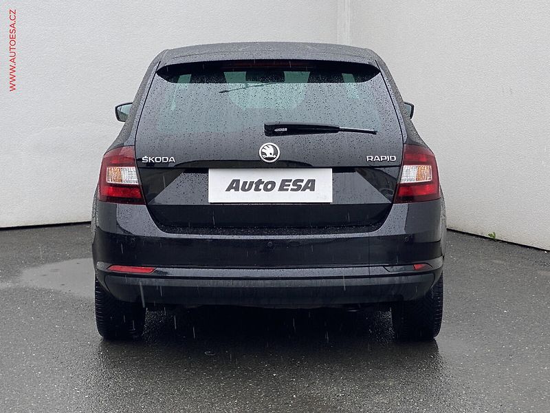 Škoda Rapid (2015) 1.6 TDi, Sport, xenon, panor - fotka 5 z 15
