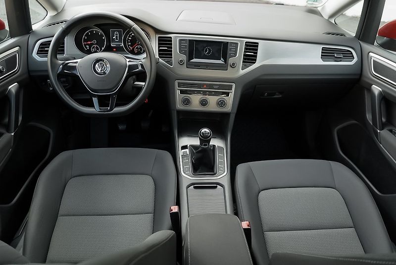 Volkswagen Golf Sportsvan 1.4 TSI - fotka 15 z 32