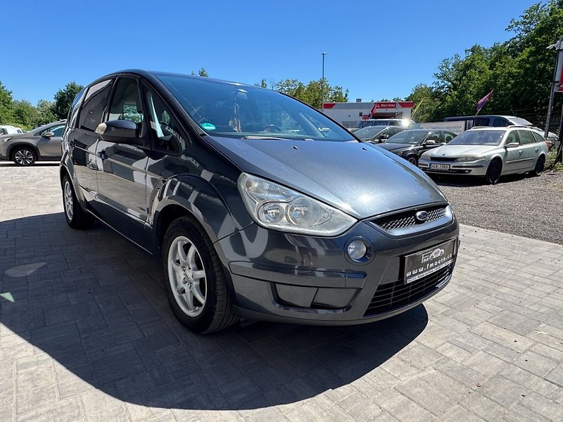 Ford S-MAX (2008) 2.0 TDCi - fotka 4 z 28