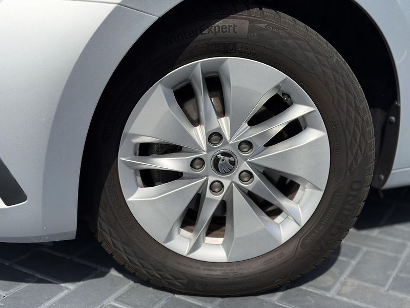 Škoda Octavia (2020) 1.5 tsi 110 kw/DPH - fotka 9 z 21