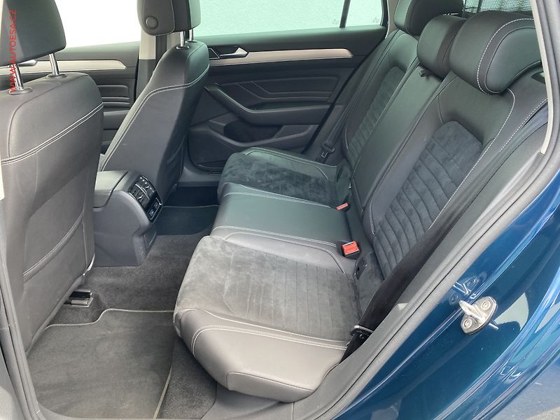 Volkswagen Passat (2020) 2.0 TDi, Elegance, DSG, LED - fotka 10 z 19