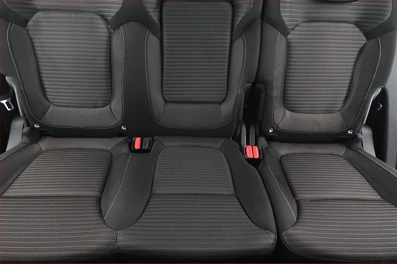 Renault Grand Scénic (2019) Zen 1.3 TCe, Serv.kniha - fotka 10 z 17
