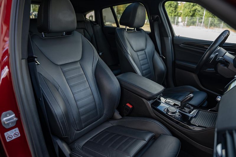 BMW X4 (2019) M40d PANO, LED, HD Hi-Fi - fotka 21 z 28
