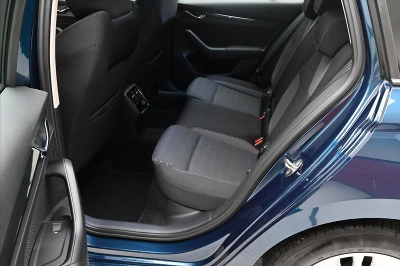 Škoda Octavia 2,0 TDI 110 kW DSG Business Zá - fotka 14 z 32