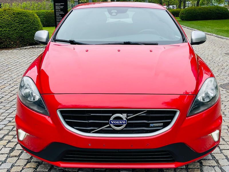 Volvo V40 2.0 D3 R-DESIGN MANUÁL TAŽNÉ - fotka 7 z 45