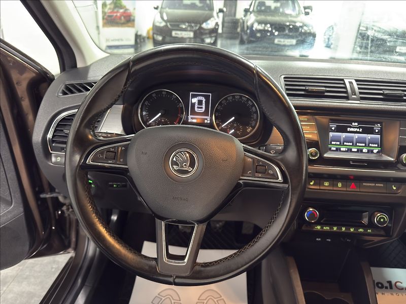 Škoda Fabia 1,2   TSI VÝHŘEV TEMPOMAT - fotka 8 z 26