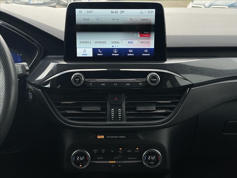 Ford Kuga 2,0 EcoBlue AWD AT8 ST-Line TZ - fotka 11 z 20
