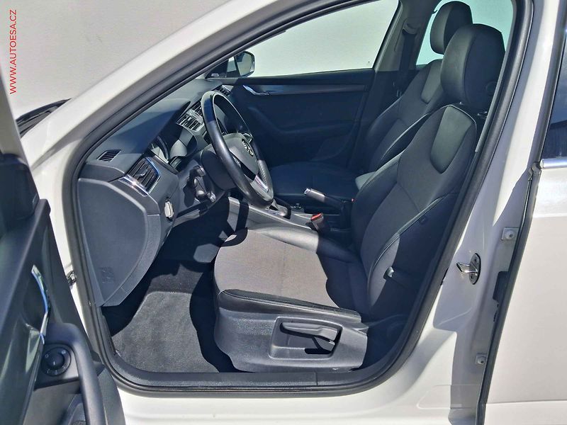 Škoda Octavia (2019) 2.0 TDi, Style, DSG - fotka 9 z 20