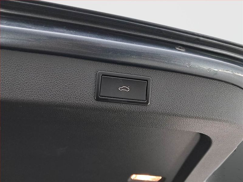Škoda Superb (2016) 2.0 TDI, Automat, Kůže, Navi - fotka 16 z 23