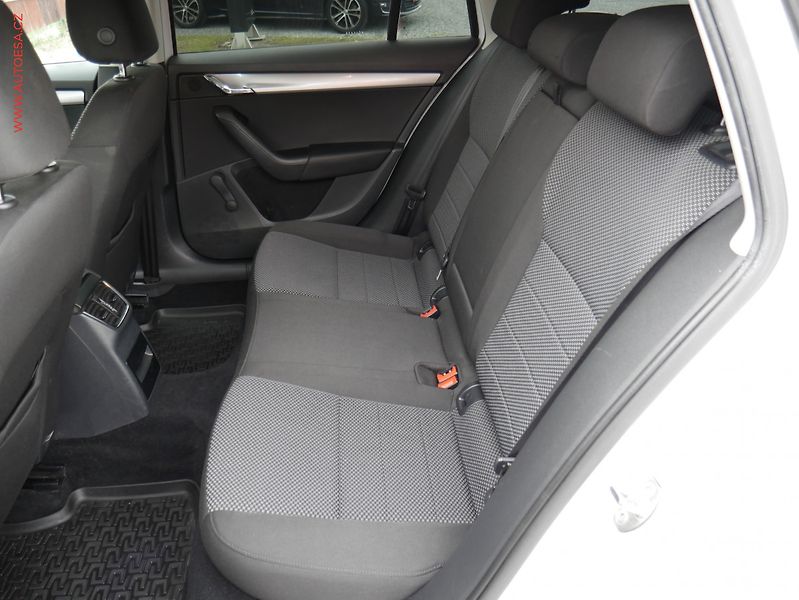 Škoda Octavia (2016) 1.6 TDi, 2.maj,ČR, AC - fotka 10 z 15