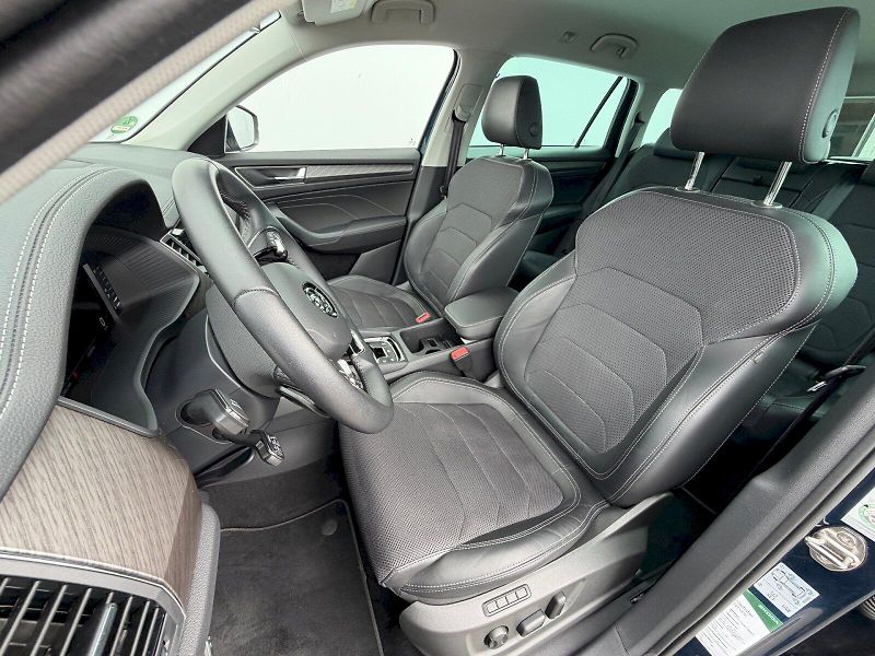 Škoda Kodiaq (2022) 2.0TSI 140kW DSG 4x4 STYLE BUS - fotka 6 z 35