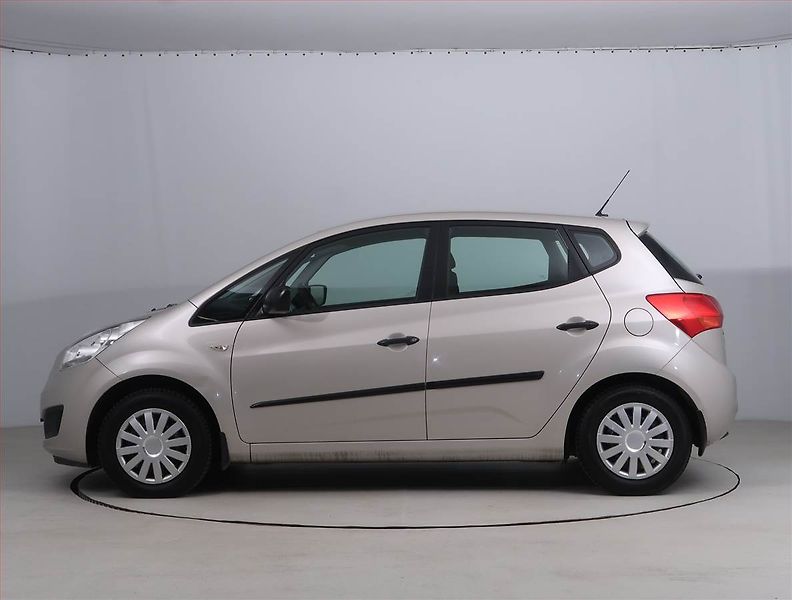 Kia Venga (2010) 1.4 CVVT, Serv.kniha - fotka 3 z 13